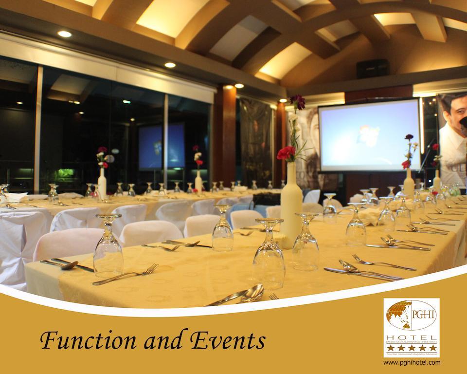 Pghi Hotel Quezon City Buitenkant foto