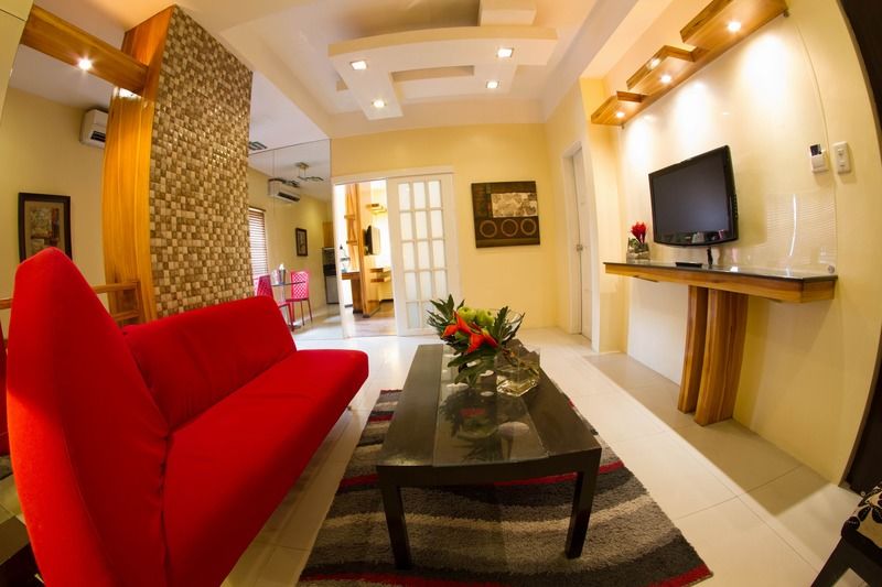 Pghi Hotel Quezon City Buitenkant foto